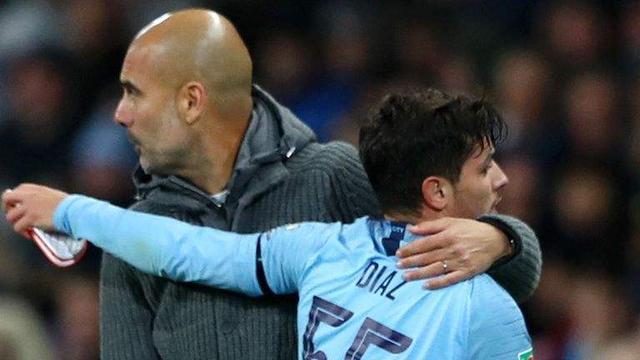 赛舞台上表 赛舞台上表