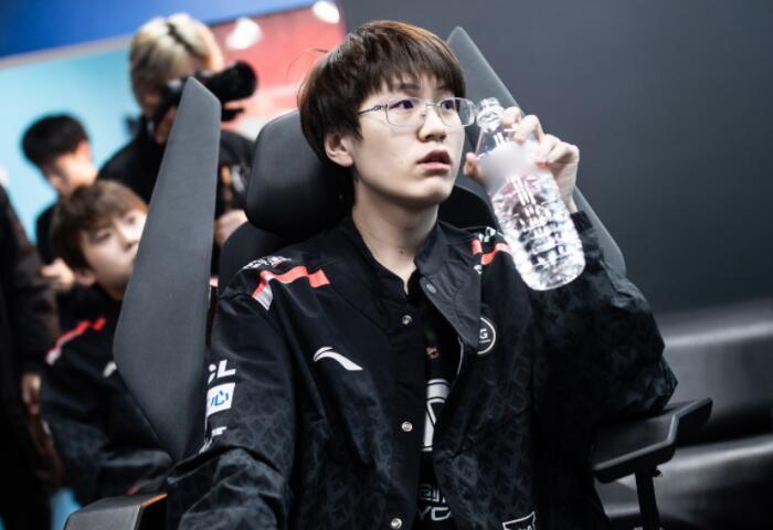 他逐渐认识 他逐渐认识